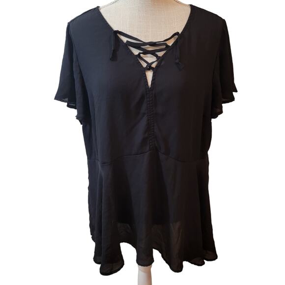 Torrid Georgette Tie Front Flutter Sleeve Black Blouse Size 1/1x - Picture 2 of 6